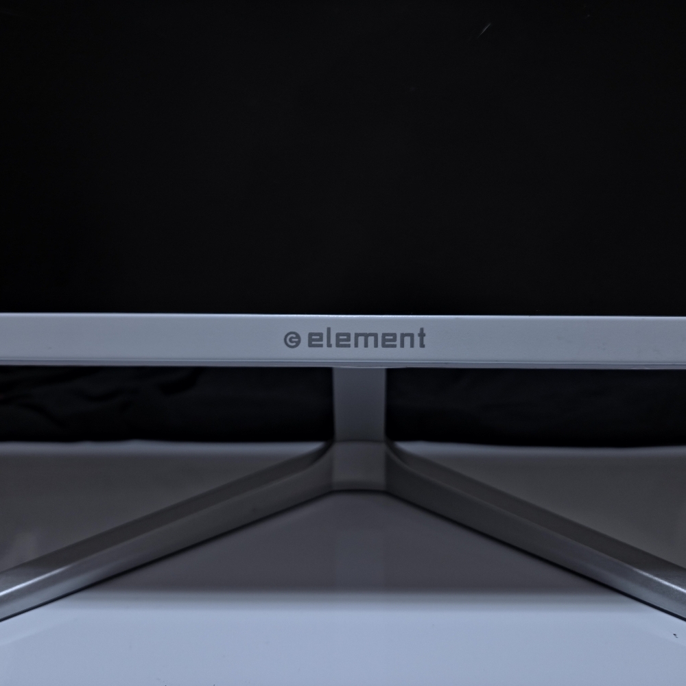 Element Monitor 24" (VGA/DVI) - Great Condition! - Picture 2 of 5